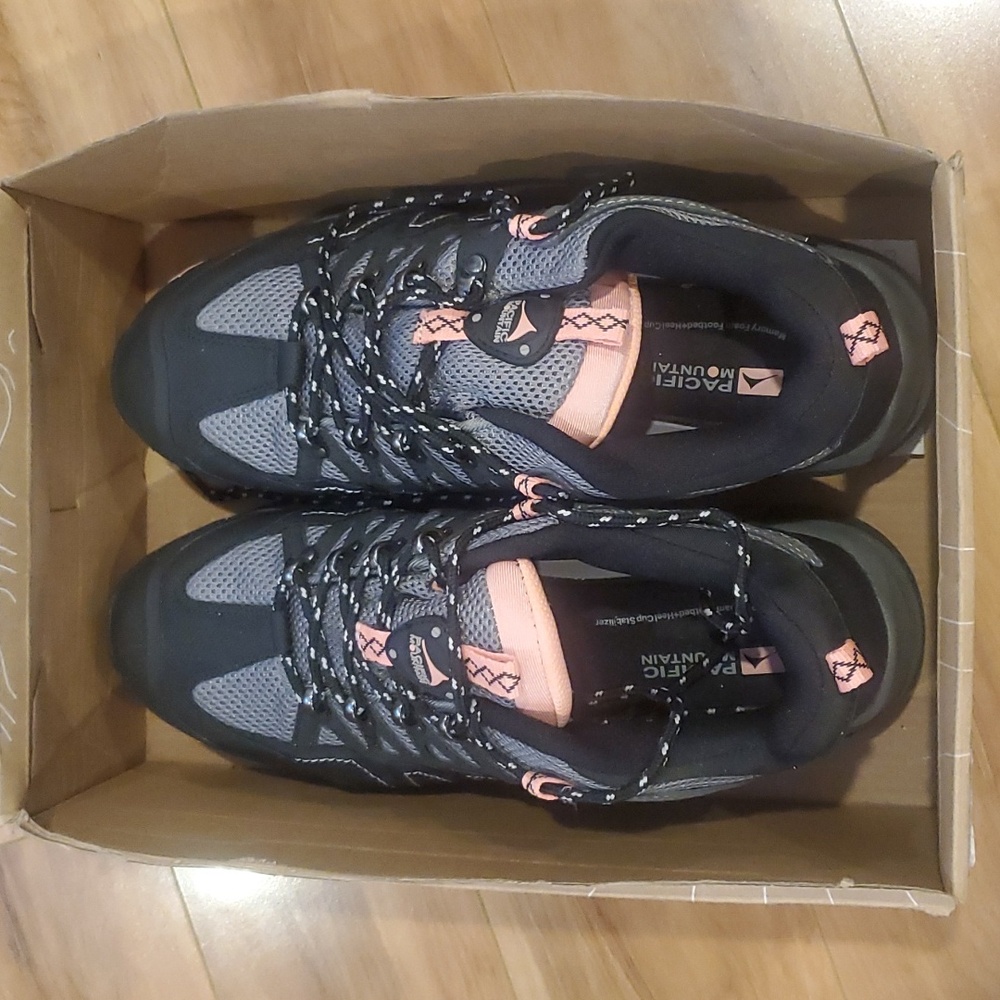 Size 11 Womens Hiking Shoes